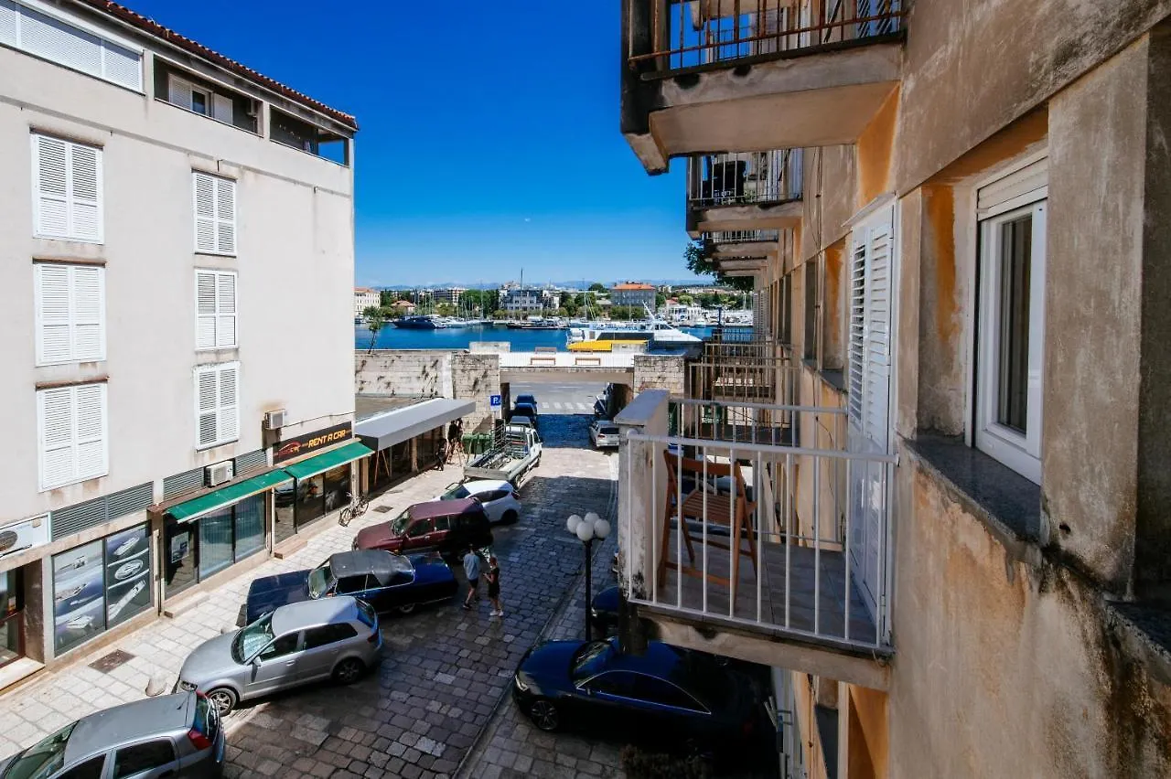 Apartments Toman Zadar 0*,